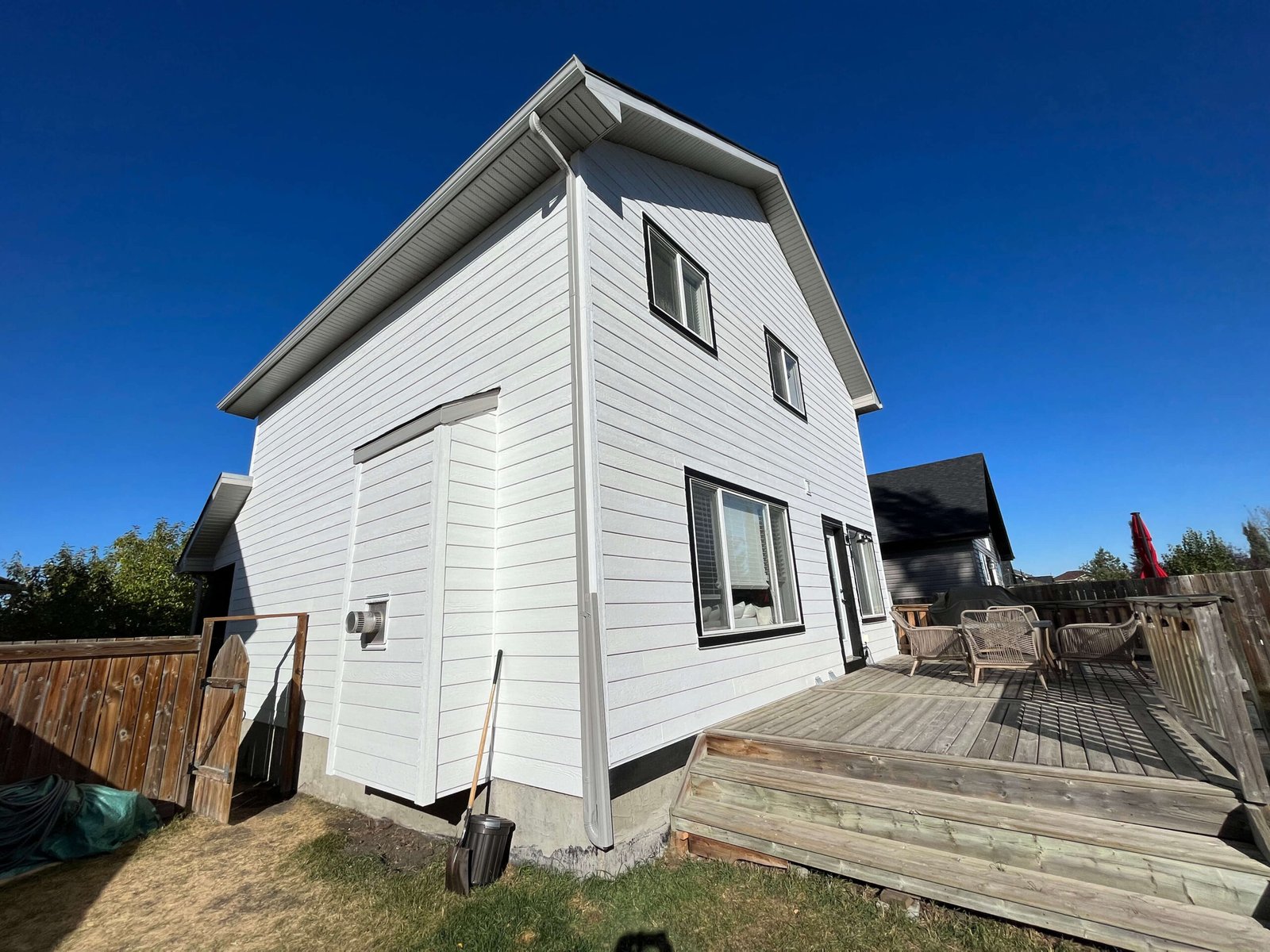Full exterior package — photo 1