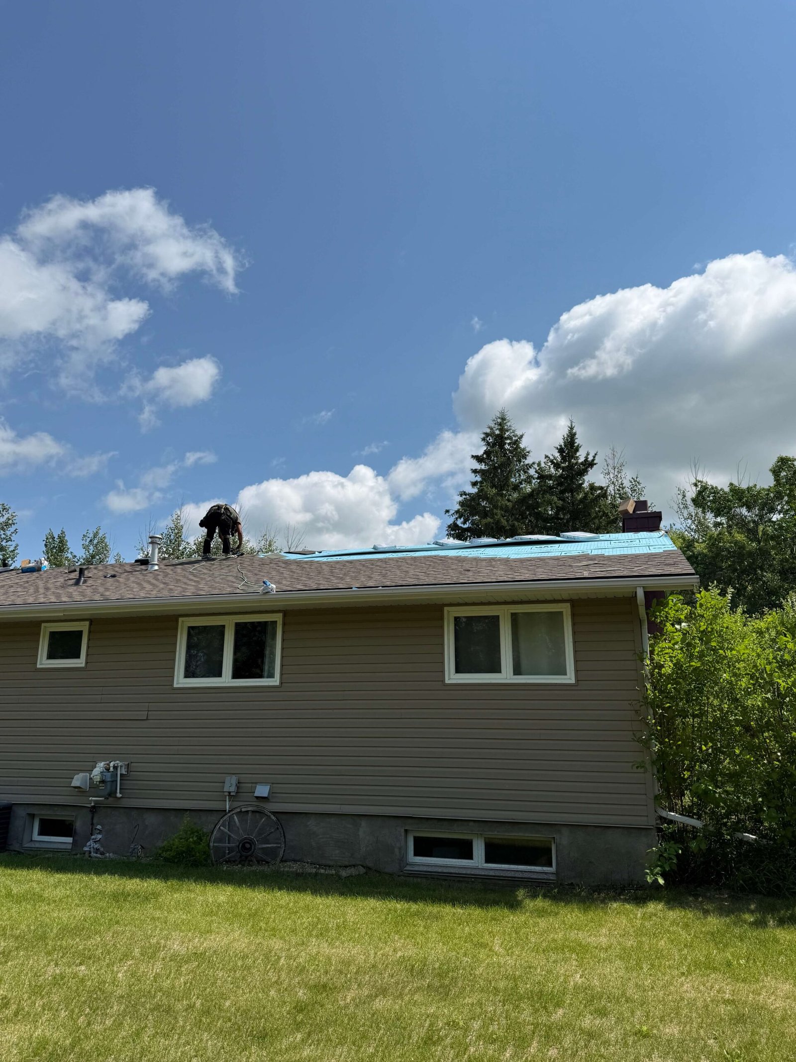 Completed shingle roof by Watson Exteriors