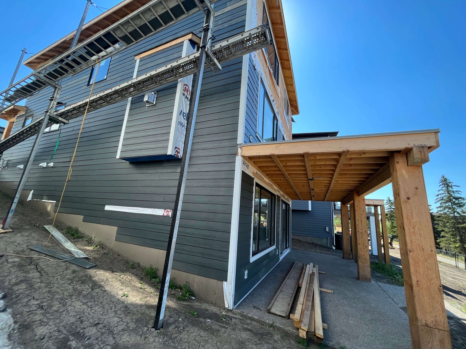 Full exterior package — photo 1